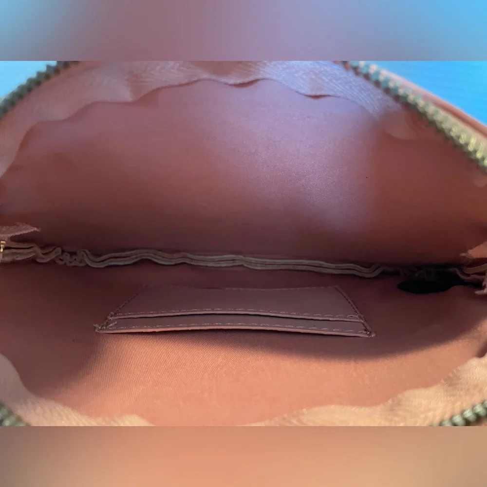 Vegan Leather Wristlet. Purse Lux Brand. Pinky Blush Color. NWT - Picture 3 of 8